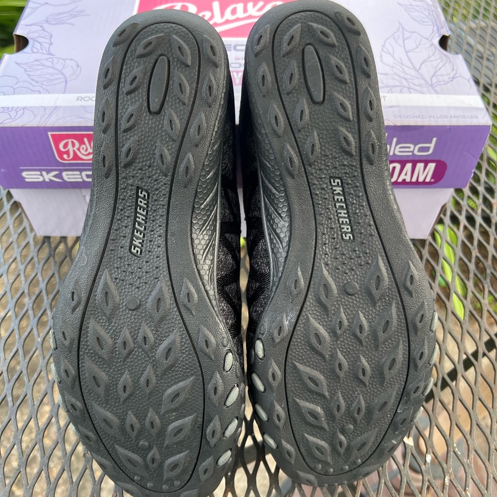 Skechers Women Infi Knity Black Air Cooled Memory Foam Slip On Sneakers 6.5 New - Picture 8 of 10